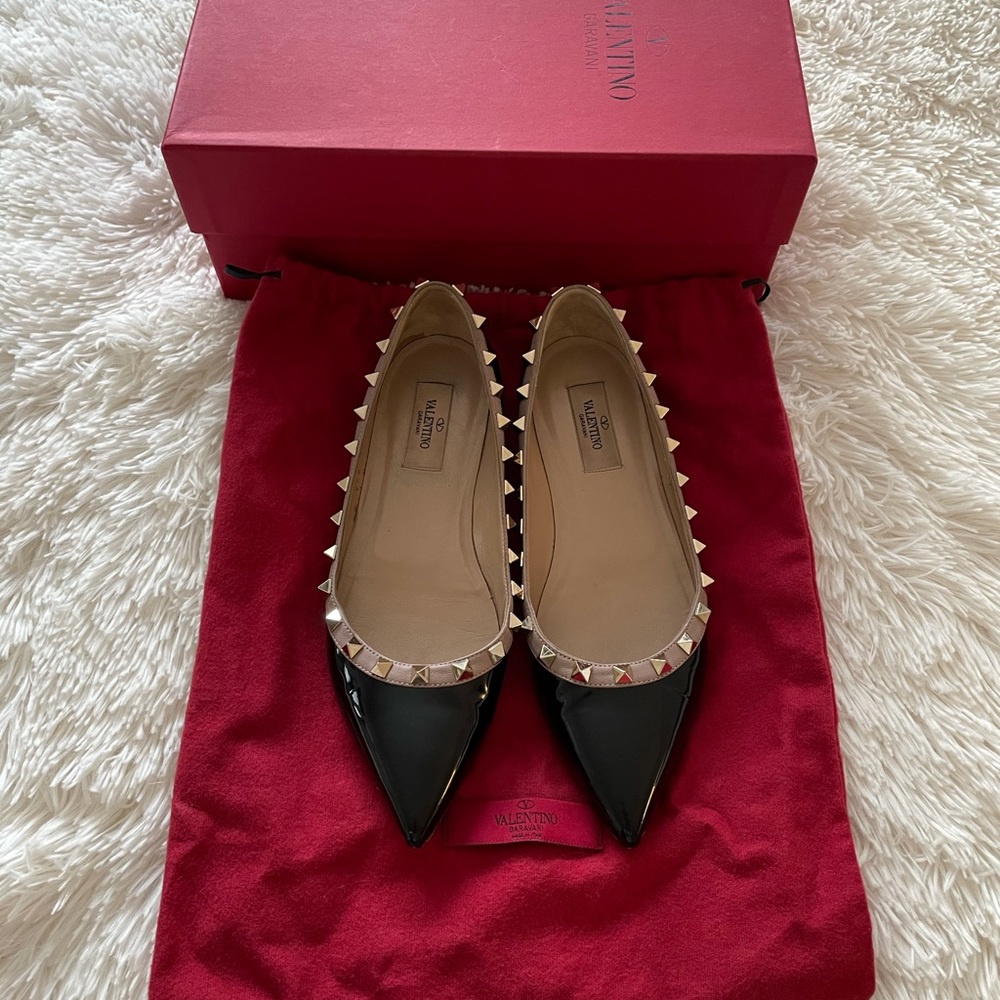 Valentino Garavani Rockstud Flats, 7US/37